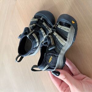Keen Kids Black and Tan Adventure Sandals